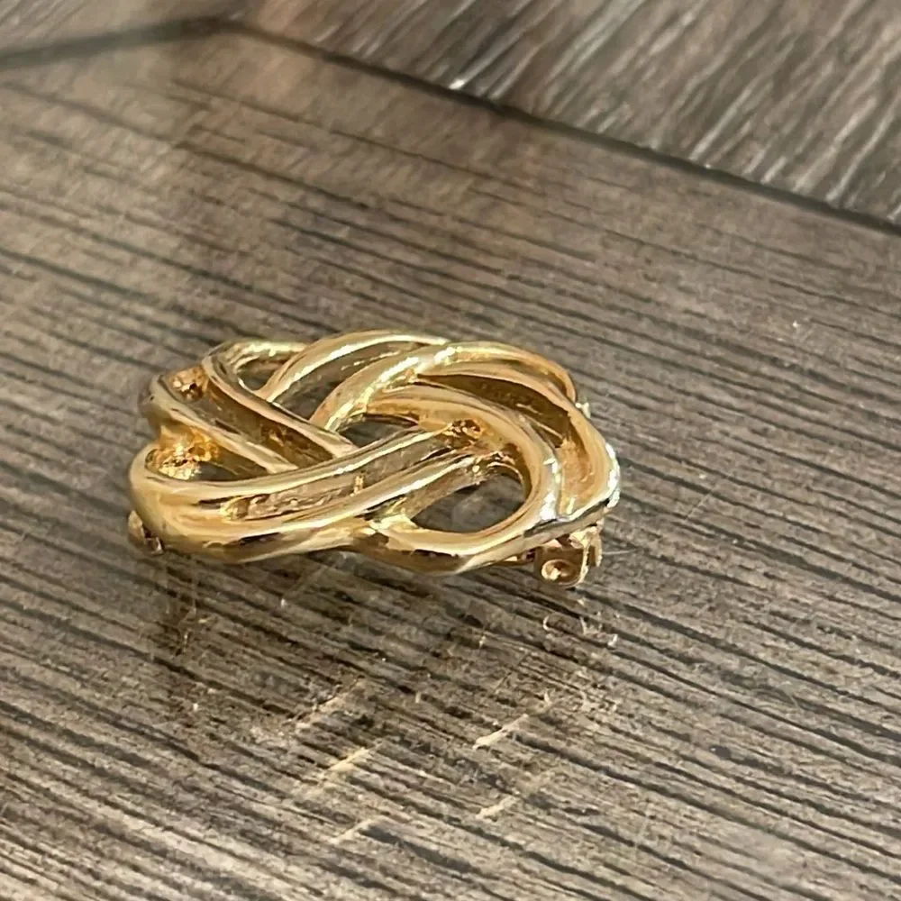 Vintage Woven Gold-tone Knot Pin - Brooch